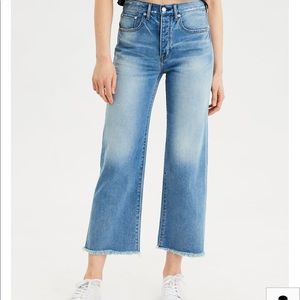 Wide leg cropped jeans